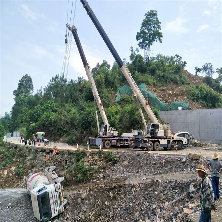 杭州江干汽车掉沟里叫吊车救援要多少钱